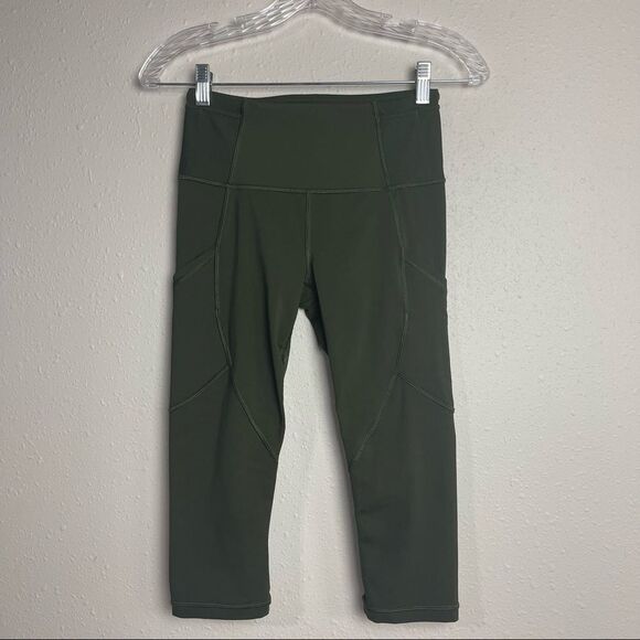 Lululemon Outrun 17" Crop Size 4 - Picture 1 of 7